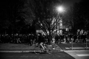 Manifestation en soutien à Théo et contre les violences policières – Lille – 9 février 2017 

Le cortège traverse les quartiers populaires de Lille.