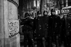 Manifestation en soutien à Théo et contre les violences policières – Lille – 9 février 2017 

La police se déploie. Les LBD sont de sortie.