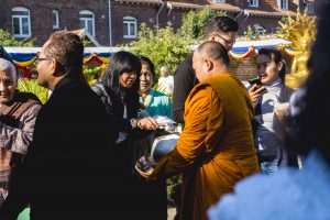 ROUBAIX, FRANCE, 17 SEPTEMBRE: Commémoration de Pchum Ben,  la fête bouddhiste théravada Khmer qui célèbre les morts et favorise la réincarnation, à Roubaix, le 17 septembre 2017.